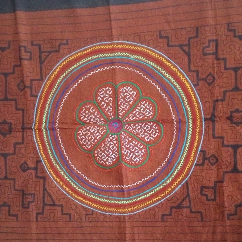 Shipibo Manta made by shipibo female shaman.